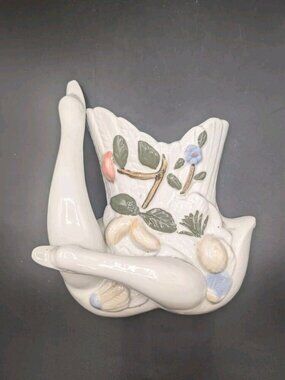 Vintage Ceramic White Swan Wall Pocket Hanging Planter Hand Painted Vase 7"